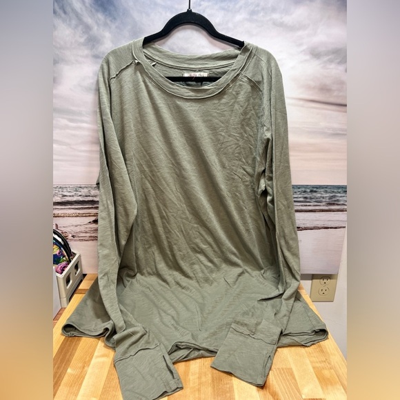 FREE PEOPLE ARDEN TEE  LARGE NWT SMALL ONLY AVAILABLE $58 - Picture 6 of 10